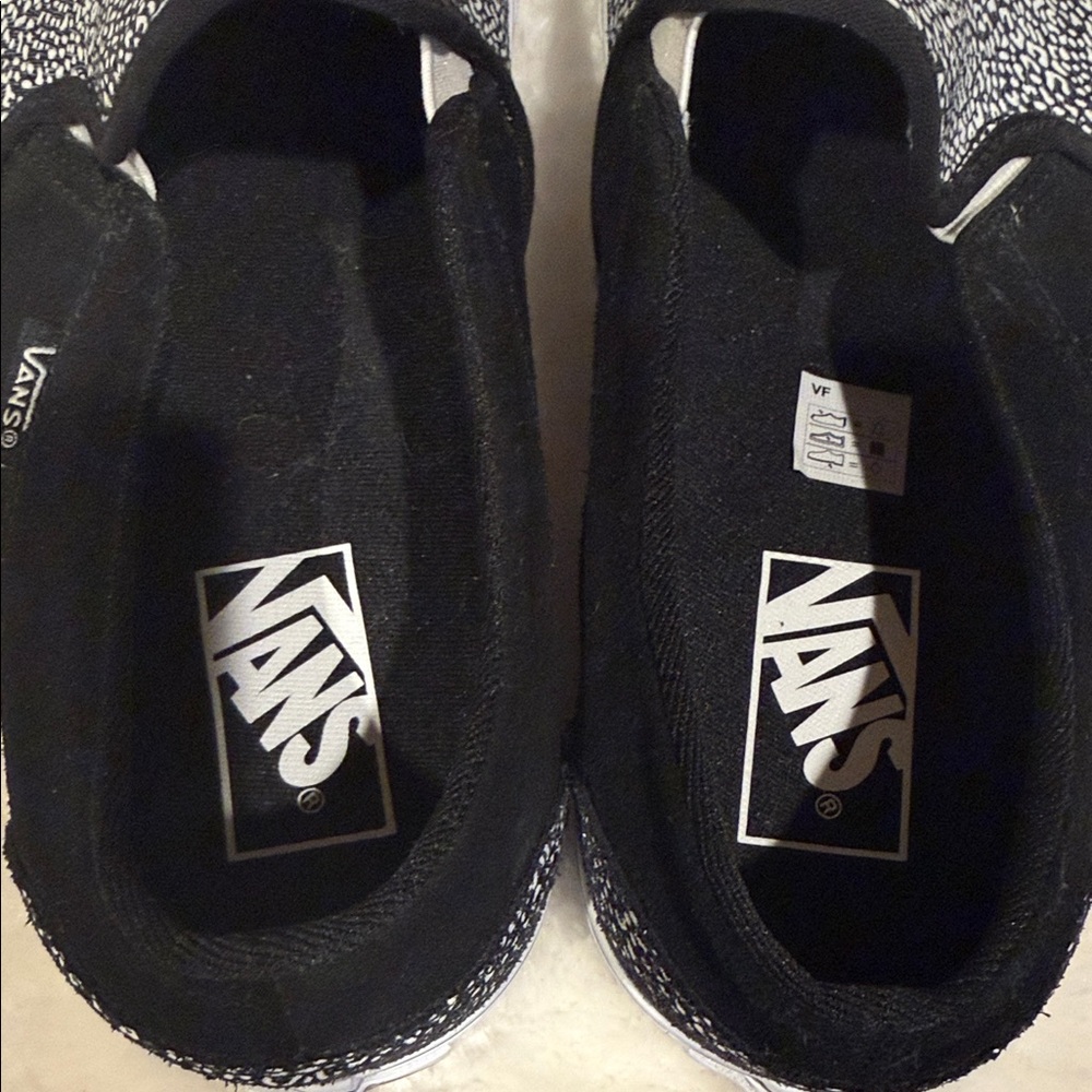 Vans Monochrome Slip-On Shoes - Picture 3 of 6